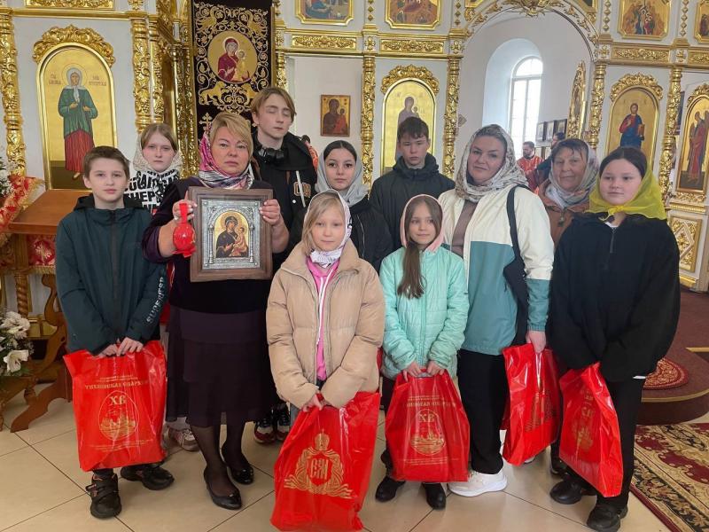 Пусть пасхальная радость в эти дни согревает всех нас!