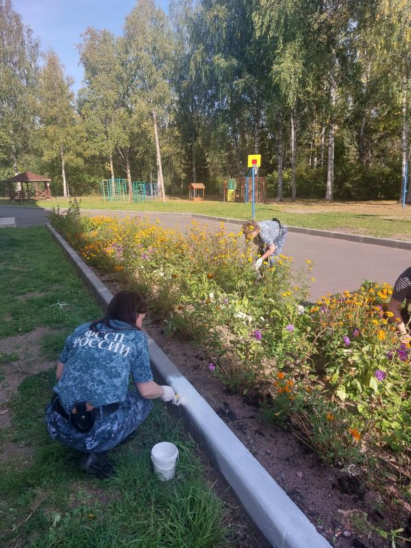 Судебные приставы приняли участие в субботнике!
