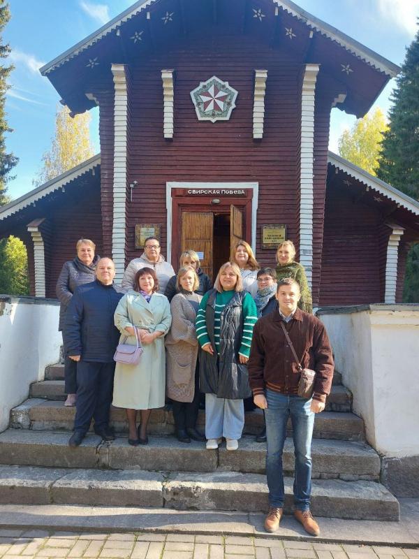 Наши педагоги ﻿сегодня посетили Лодейнопольский краеведческий ﻿музей 